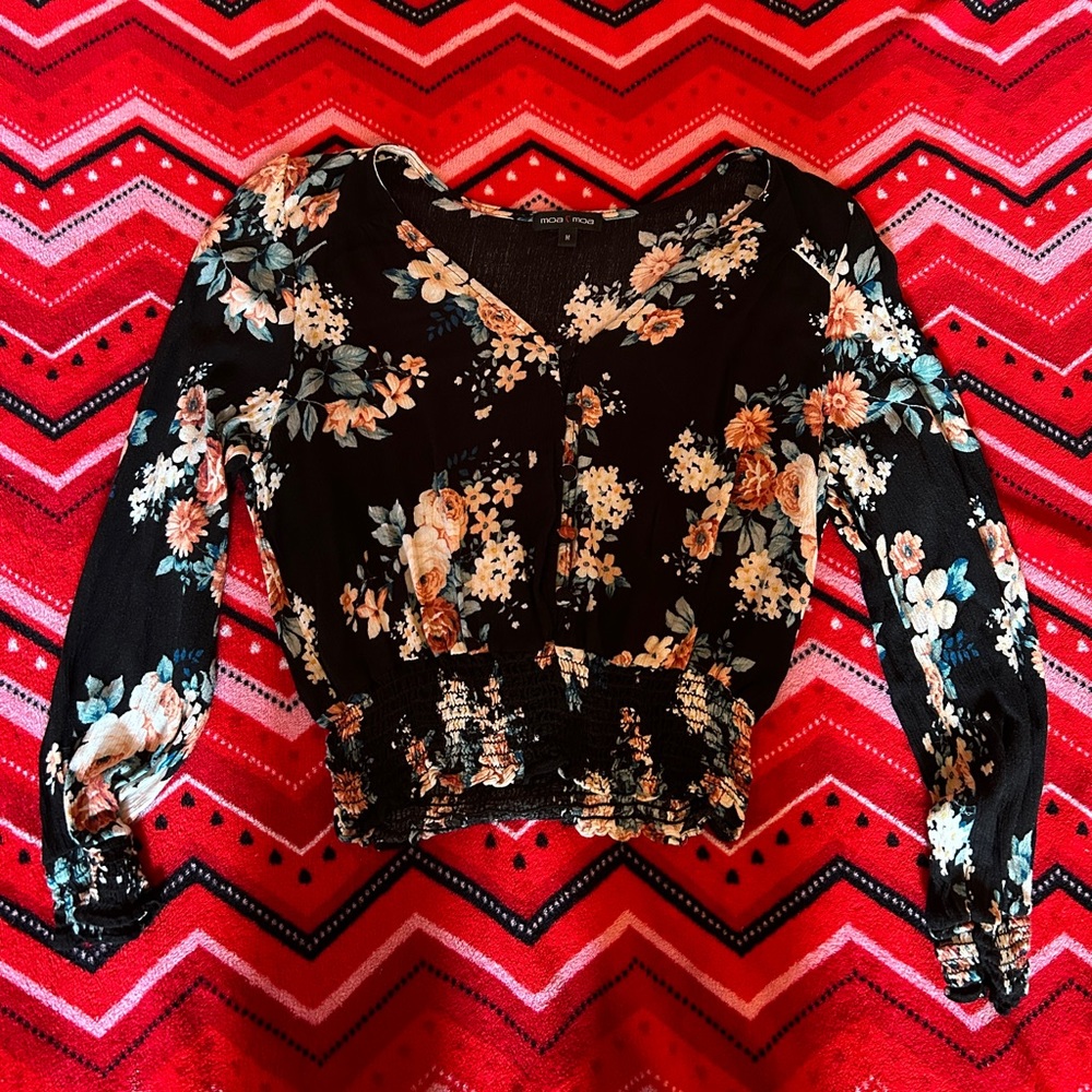 Moa Moa, Size M, Black with Floral Pattern